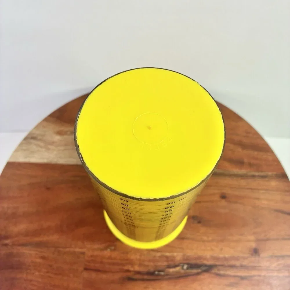 Vintage Metric Wonder Measuring Cup Adjustable Wet Dry 2 Cup Milmour USA Yellow